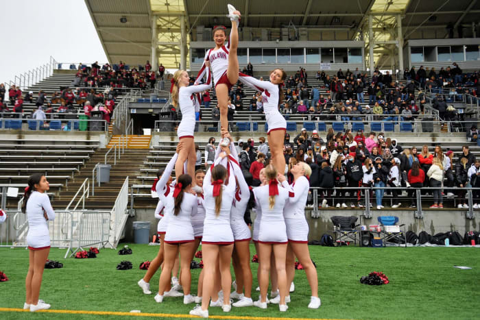 a.Tualatin.West-Linn.6A-football-semifinal.Leon-Neuschwander.103